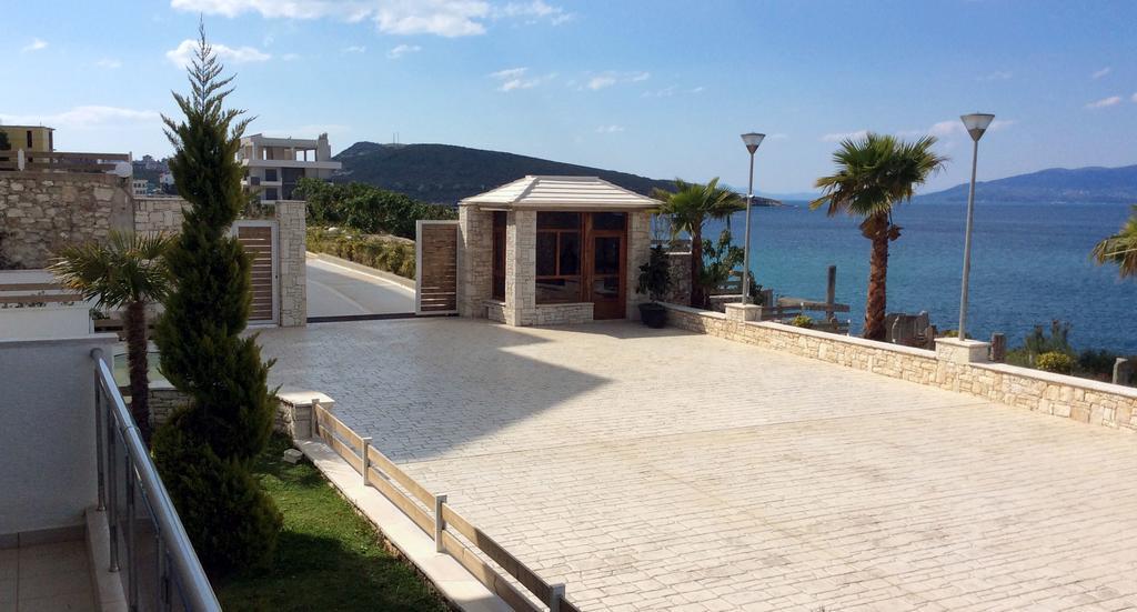 White Residence Luxury Apartments Sarandë Exteriér fotografie